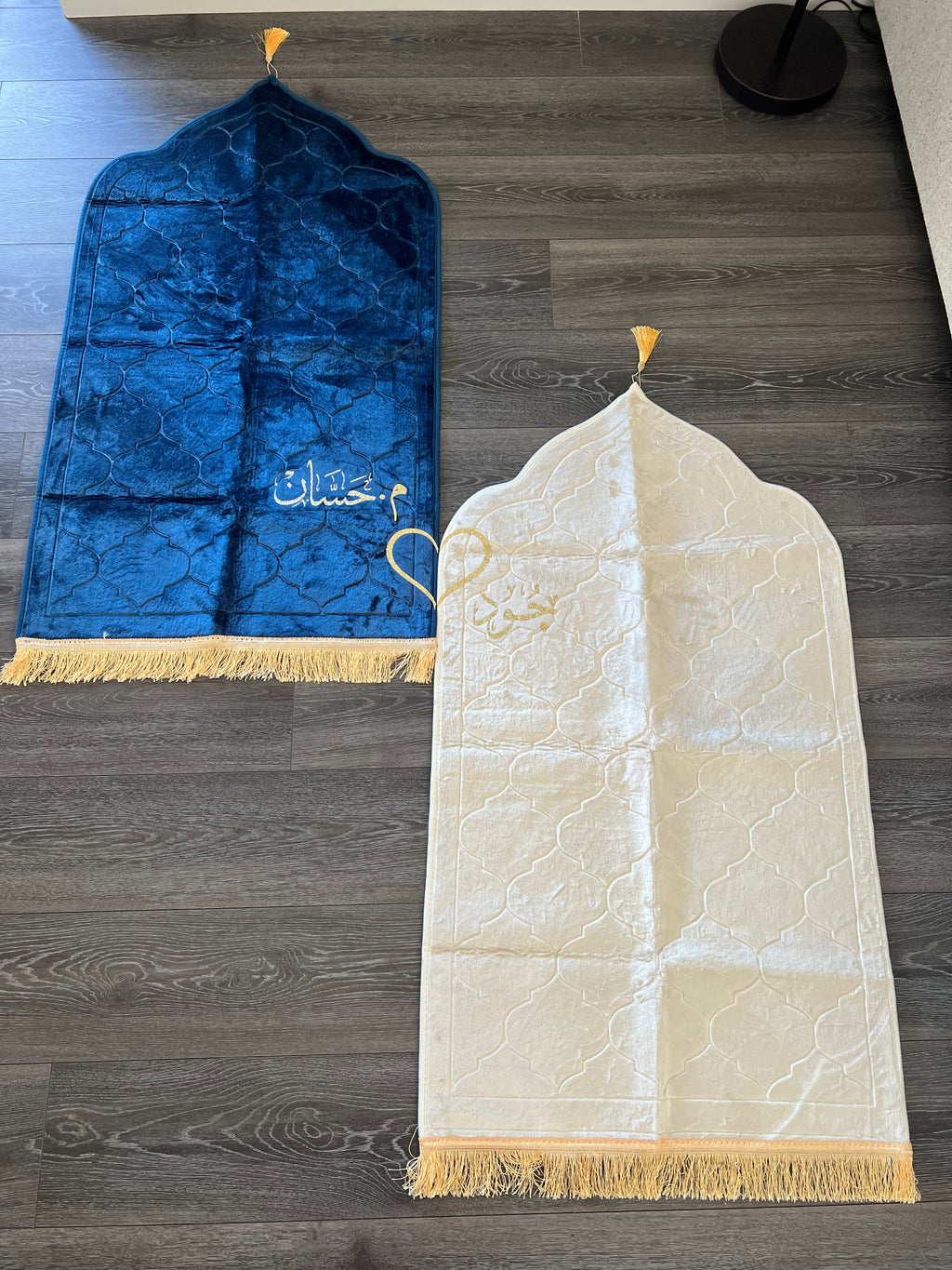 Couple prayer mats