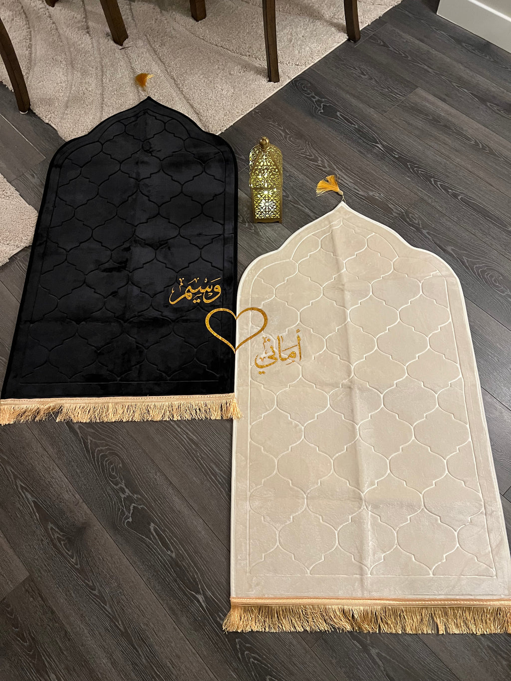 Couple prayer mats
